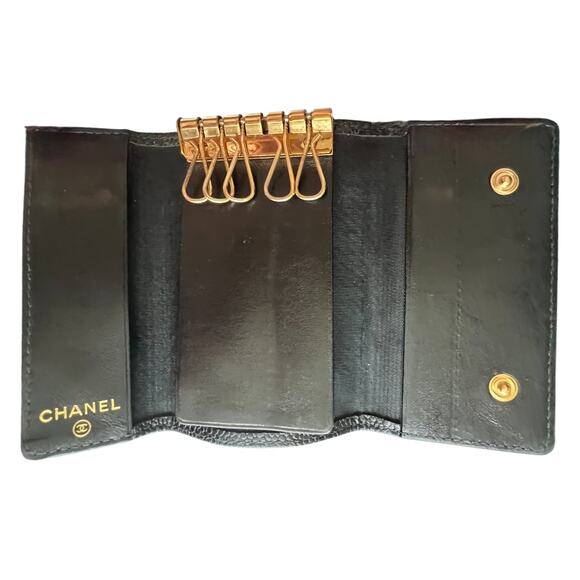 CHANEL Black Interlocking CC Logo Grained Calfskin 6 Ring Key Case - Picture 7 of 16